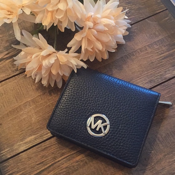 Michael Kors Handbags - Michael Kors Small Leather Wallet